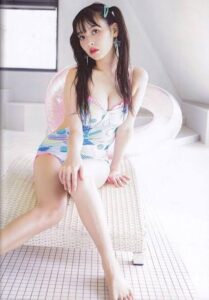 【画像】上坂すみれ、ついに週刊誌でおっぱいを披露