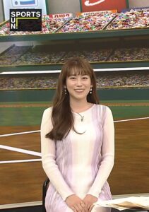 中川安奈アナの透け感おっぱいスポーツ！【GIF】